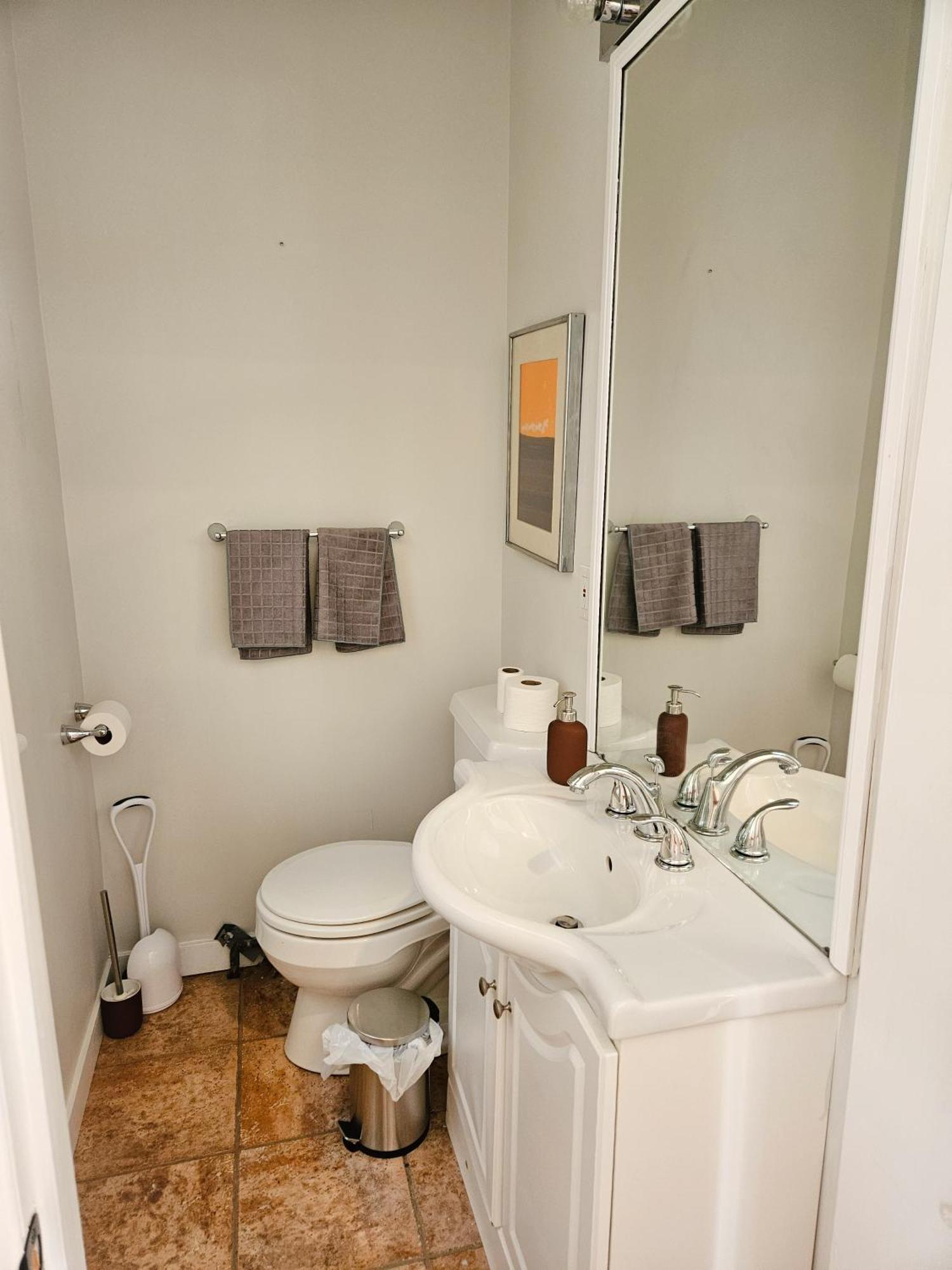 Ottawa Downtown Cozy Guesthouse Екстериор снимка